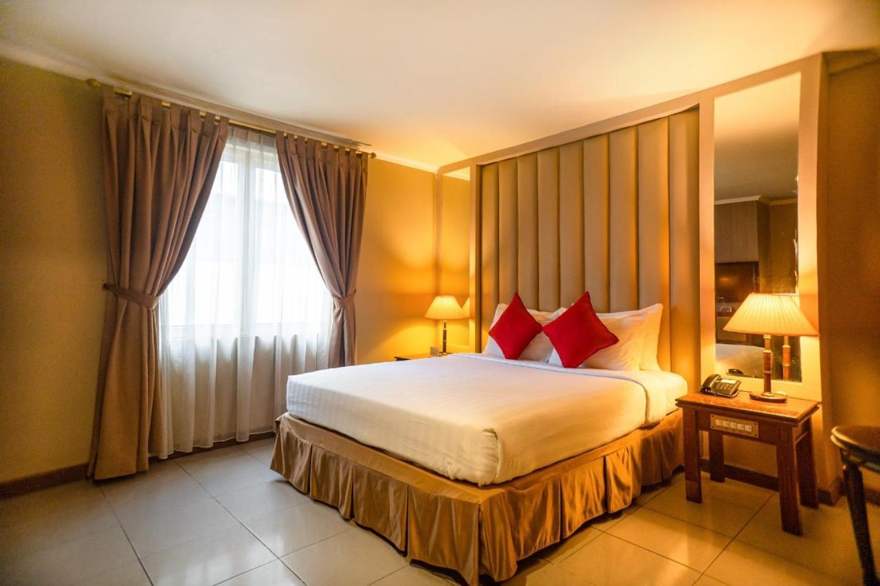 Olympic Hotel Jakarta Exterior foto