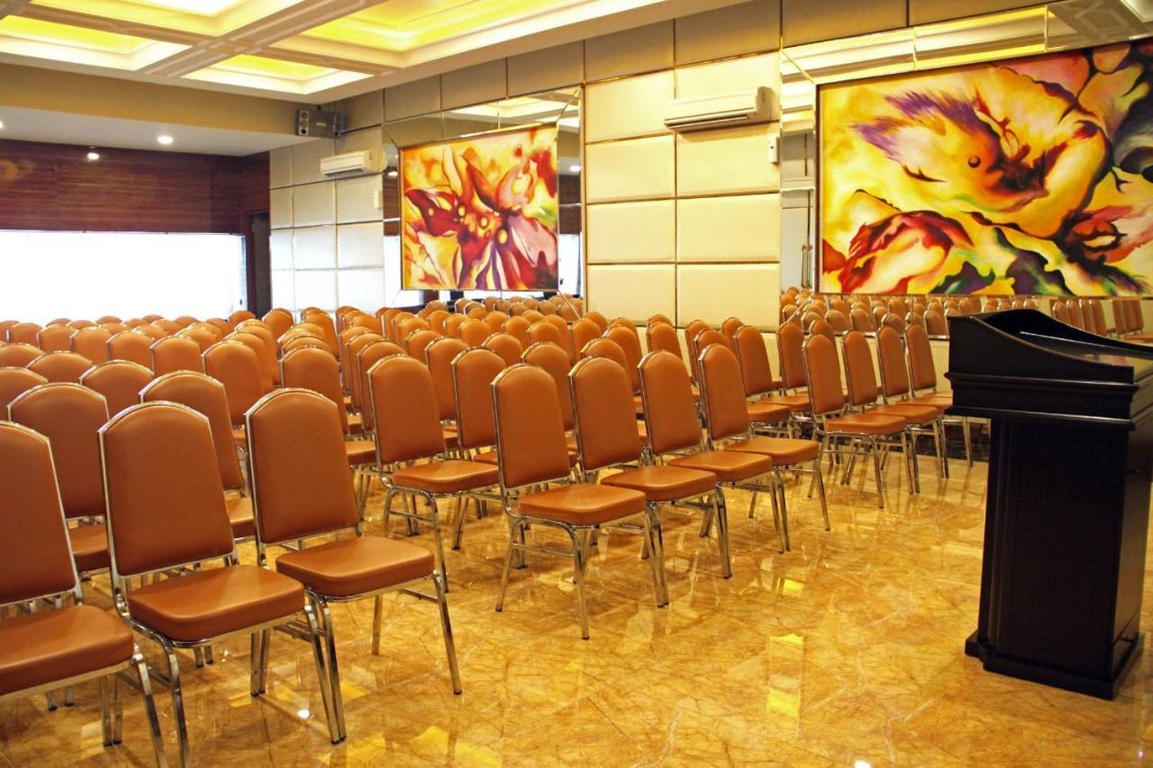 Olympic Hotel Jakarta Exterior foto