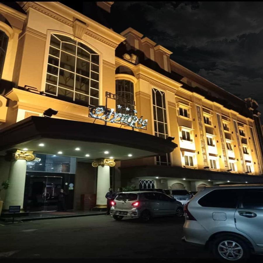Olympic Hotel Jakarta Exterior foto