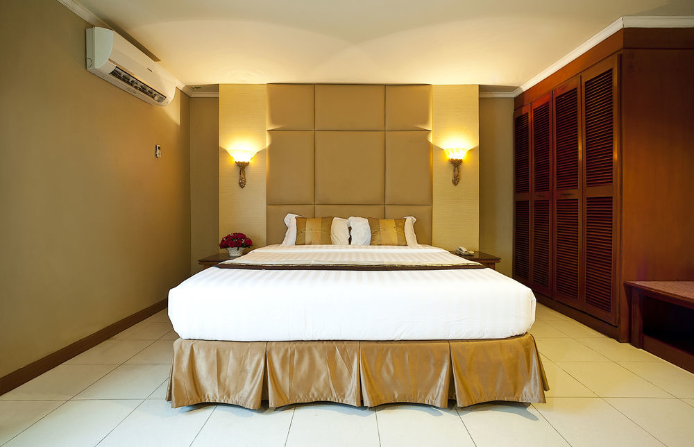 Olympic Hotel Jakarta Exterior foto